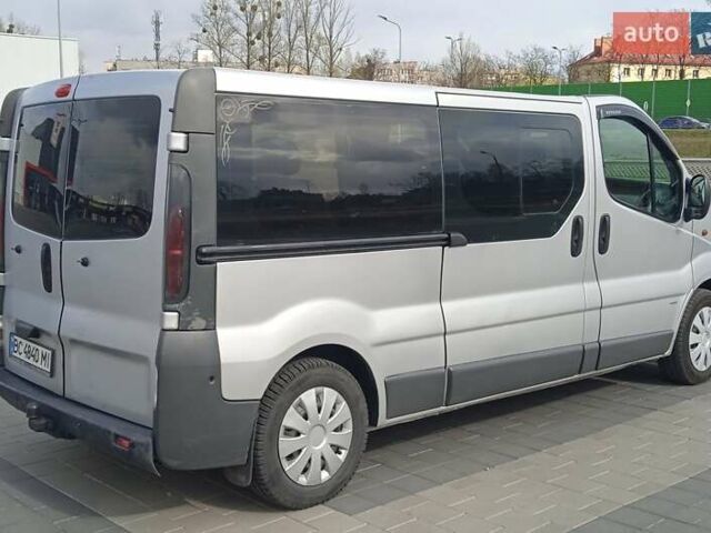 Серый Опель Виваро, объемом двигателя 2.46 л и пробегом 420 тыс. км за 6800 $, фото 3 на Automoto.ua