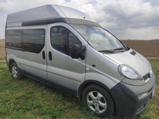 Серый Опель Виваро, объемом двигателя 1.9 л и пробегом 350 тыс. км за 7000 $, фото 1 на Automoto.ua