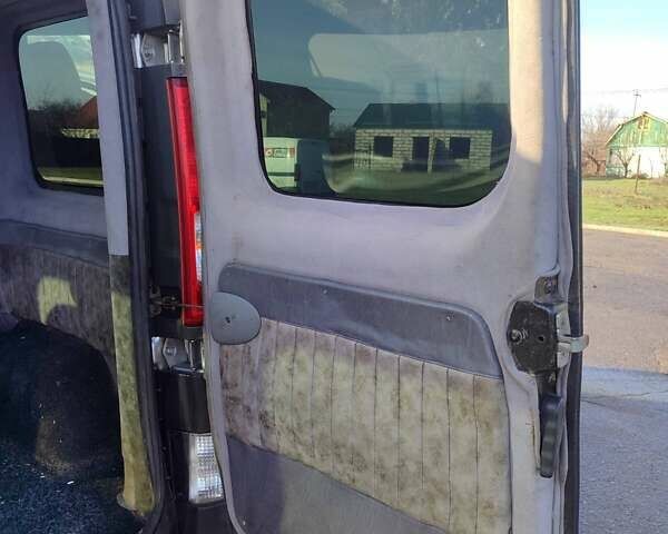 Сірий Опель Віваро, об'ємом двигуна 1.9 л та пробігом 315 тис. км за 7700 $, фото 12 на Automoto.ua