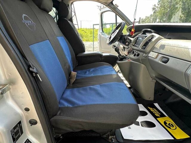 Серый Опель Виваро, объемом двигателя 1.9 л и пробегом 357 тыс. км за 6700 $, фото 22 на Automoto.ua