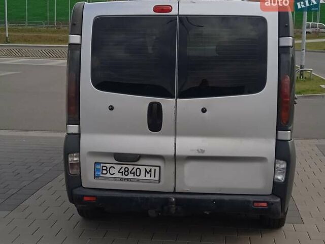Серый Опель Виваро, объемом двигателя 2.46 л и пробегом 420 тыс. км за 6800 $, фото 2 на Automoto.ua