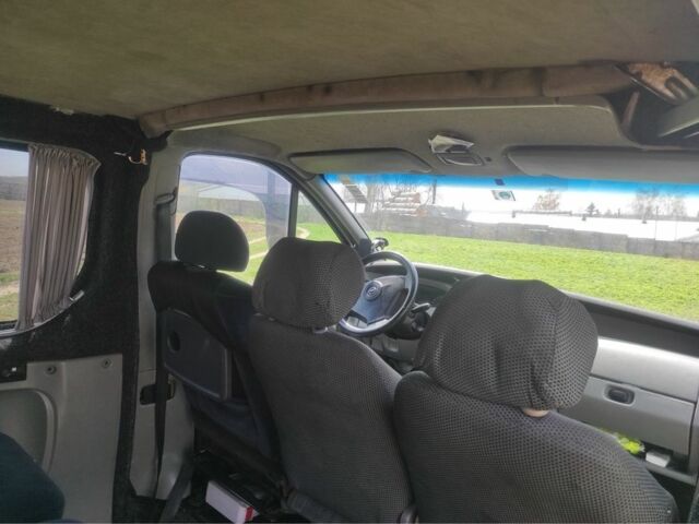 Серый Опель Виваро, объемом двигателя 1.9 л и пробегом 350 тыс. км за 7000 $, фото 7 на Automoto.ua