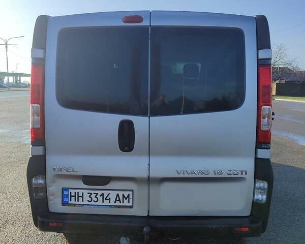 Сірий Опель Віваро, об'ємом двигуна 1.9 л та пробігом 315 тис. км за 7700 $, фото 5 на Automoto.ua