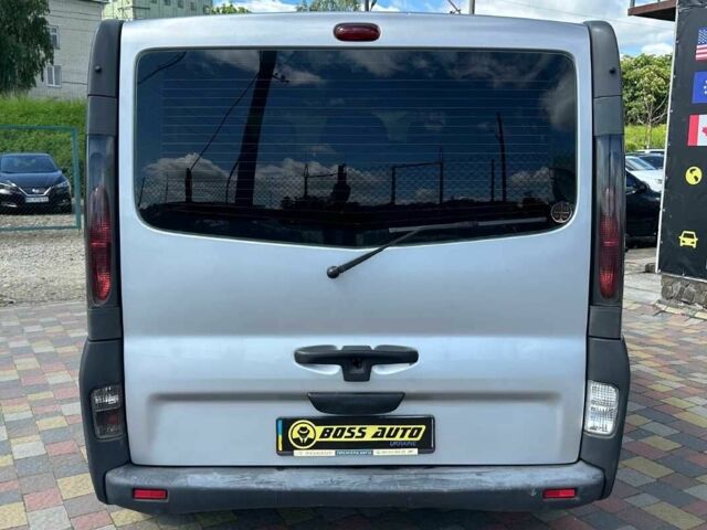 Серый Опель Виваро, объемом двигателя 1.9 л и пробегом 357 тыс. км за 6700 $, фото 5 на Automoto.ua