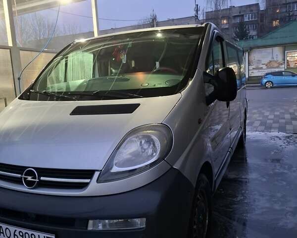 Сірий Опель Віваро, об'ємом двигуна 1.87 л та пробігом 480 тис. км за 6500 $, фото 1 на Automoto.ua