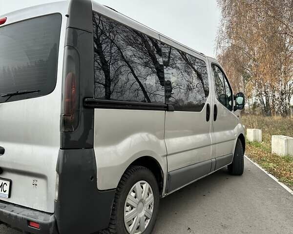 Серый Опель Виваро, объемом двигателя 2.46 л и пробегом 404 тыс. км за 7400 $, фото 11 на Automoto.ua