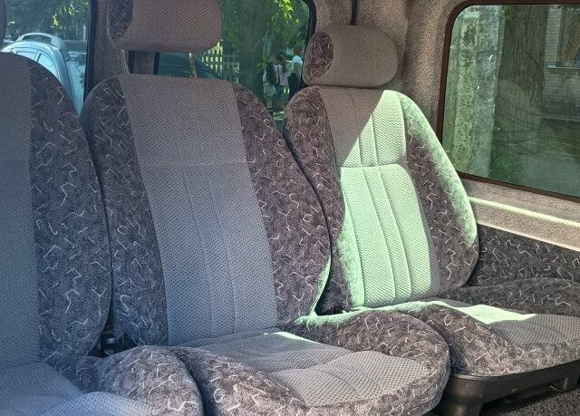 Серый Опель Виваро, объемом двигателя 1.9 л и пробегом 500 тыс. км за 6660 $, фото 3 на Automoto.ua