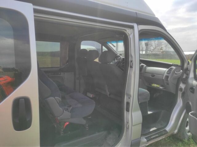 Серый Опель Виваро, объемом двигателя 1.9 л и пробегом 350 тыс. км за 7000 $, фото 4 на Automoto.ua