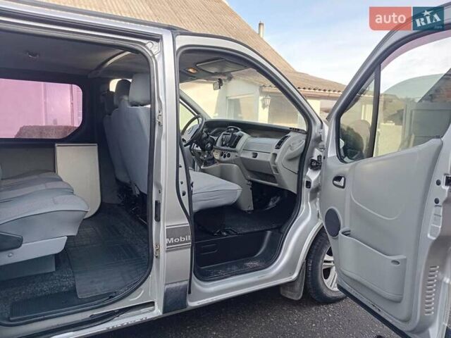 Сірий Опель Віваро, об'ємом двигуна 2.5 л та пробігом 420 тис. км за 8500 $, фото 6 на Automoto.ua