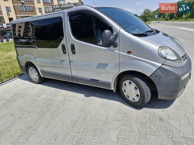 Серый Опель Виваро, объемом двигателя 1.87 л и пробегом 279 тыс. км за 7200 $, фото 1 на Automoto.ua