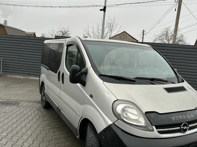 Серый Опель Виваро, объемом двигателя 1.9 л и пробегом 367 тыс. км за 6450 $, фото 2 на Automoto.ua