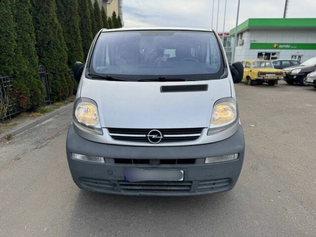 Сірий Опель Віваро, об'ємом двигуна 1.9 л та пробігом 340 тис. км за 3500 $, фото 1 на Automoto.ua