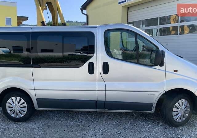 Сірий Опель Віваро, об'ємом двигуна 2.5 л та пробігом 310 тис. км за 11300 $, фото 20 на Automoto.ua
