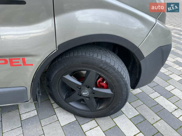 Серый Опель Виваро, объемом двигателя 2 л и пробегом 320 тыс. км за 9000 $, фото 20 на Automoto.ua