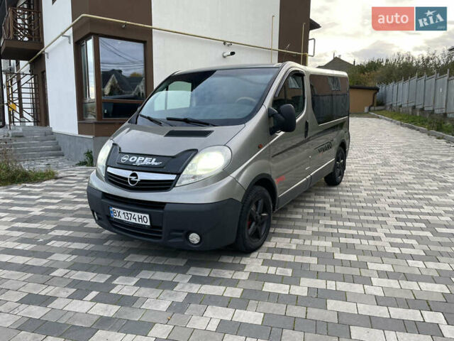 Серый Опель Виваро, объемом двигателя 2 л и пробегом 320 тыс. км за 9000 $, фото 49 на Automoto.ua