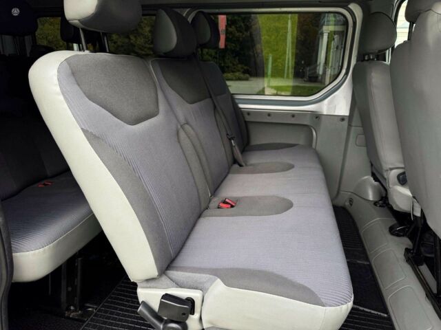 Сірий Опель Віваро, об'ємом двигуна 2.5 л та пробігом 160 тис. км за 7500 $, фото 22 на Automoto.ua