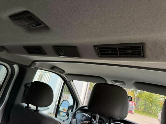 Сірий Опель Віваро, об'ємом двигуна 2.5 л та пробігом 160 тис. км за 7500 $, фото 15 на Automoto.ua