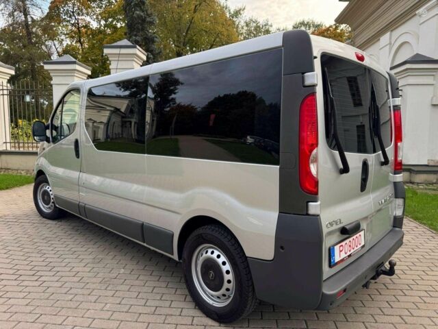 Сірий Опель Віваро, об'ємом двигуна 2.5 л та пробігом 160 тис. км за 7500 $, фото 6 на Automoto.ua