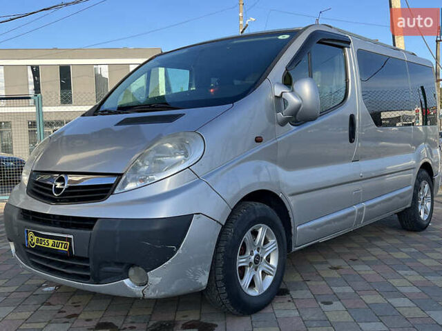 Сірий Опель Віваро, об'ємом двигуна 2 л та пробігом 404 тис. км за 7300 $, фото 2 на Automoto.ua