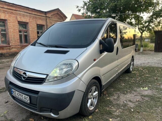 Опель Виваро 2007 в Синельниковом на Automoto.ua Серый Опель Виваро, объемом двигателя 2 л и пробегом 300 тыс. км за 9000 $, фото 7 на Automoto.ua