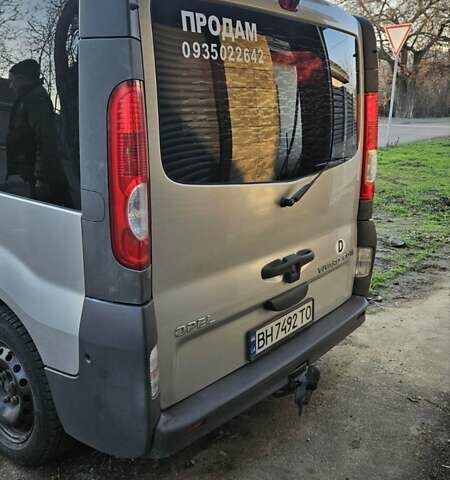 Сірий Опель Віваро, об'ємом двигуна 2 л та пробігом 262 тис. км за 10500 $, фото 8 на Automoto.ua