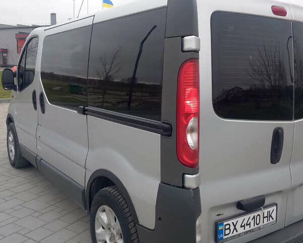 Сірий Опель Віваро, об'ємом двигуна 2 л та пробігом 254 тис. км за 9000 $, фото 15 на Automoto.ua