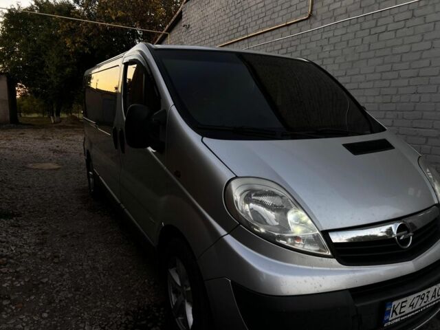 Опель Виваро 2007 в Синельниковом на Automoto.ua Серый Опель Виваро, объемом двигателя 2 л и пробегом 300 тыс. км за 9000 $, фото 6 на Automoto.ua