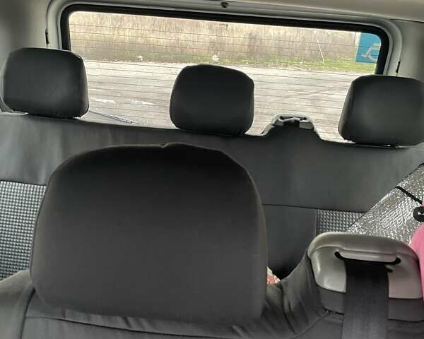 Серый Опель Виваро, объемом двигателя 2 л и пробегом 266 тыс. км за 8500 $, фото 6 на Automoto.ua