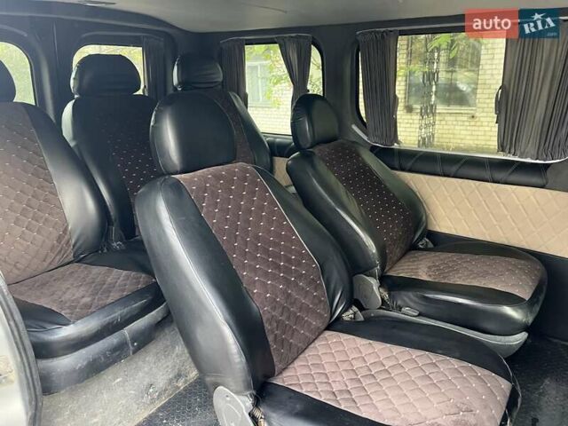 Серый Опель Виваро, объемом двигателя 2.5 л и пробегом 300 тыс. км за 7800 $, фото 7 на Automoto.ua