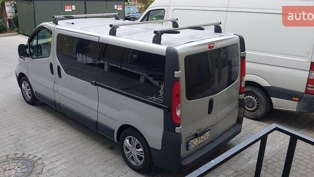 Сірий Опель Віваро, об'ємом двигуна 2 л та пробігом 278 тис. км за 10200 $, фото 2 на Automoto.ua