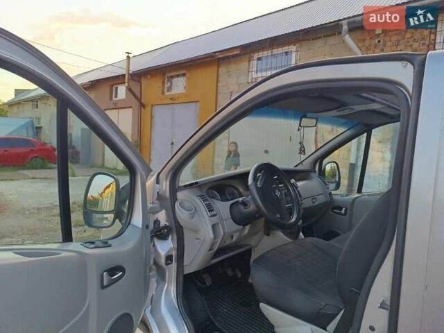 Сірий Опель Віваро, об'ємом двигуна 2 л та пробігом 306 тис. км за 8700 $, фото 6 на Automoto.ua