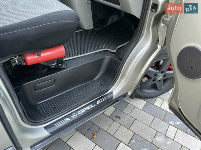 Серый Опель Виваро, объемом двигателя 2 л и пробегом 320 тыс. км за 9000 $, фото 39 на Automoto.ua