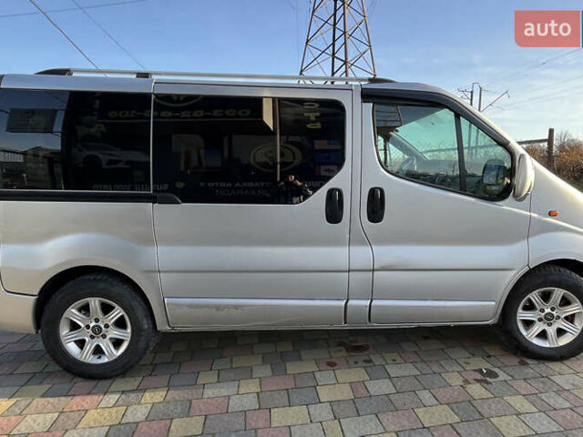 Сірий Опель Віваро, об'ємом двигуна 2 л та пробігом 404 тис. км за 7300 $, фото 6 на Automoto.ua
