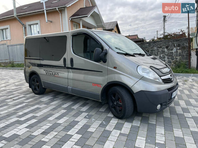 Серый Опель Виваро, объемом двигателя 2 л и пробегом 320 тыс. км за 9000 $, фото 5 на Automoto.ua