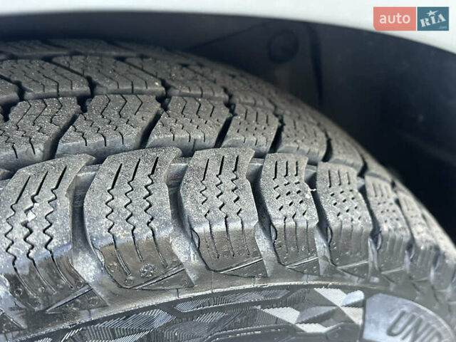 Серый Опель Виваро, объемом двигателя 2.5 л и пробегом 238 тыс. км за 13450 $, фото 20 на Automoto.ua