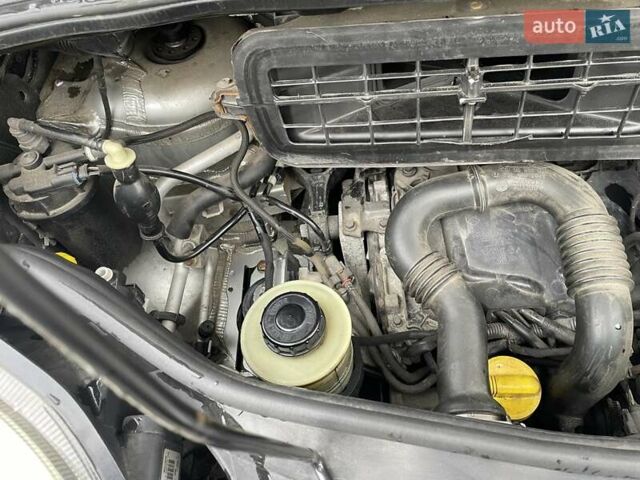 Серый Опель Виваро, объемом двигателя 2 л и пробегом 266 тыс. км за 8500 $, фото 11 на Automoto.ua