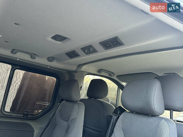 Серый Опель Виваро, объемом двигателя 2.5 л и пробегом 238 тыс. км за 13450 $, фото 15 на Automoto.ua