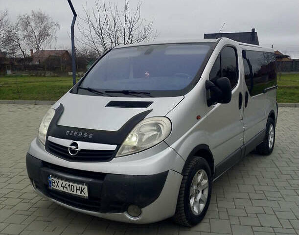 Сірий Опель Віваро, об'ємом двигуна 2 л та пробігом 254 тис. км за 9000 $, фото 9 на Automoto.ua