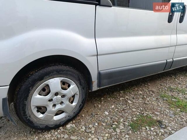 Сірий Опель Віваро, об'ємом двигуна 2 л та пробігом 306 тис. км за 8700 $, фото 24 на Automoto.ua
