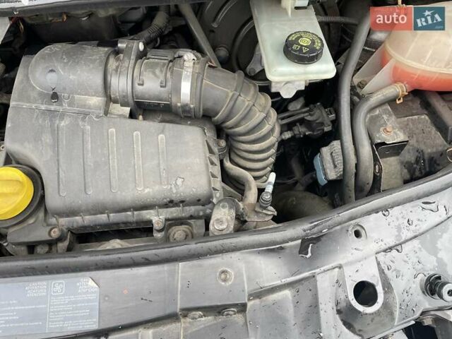 Серый Опель Виваро, объемом двигателя 2 л и пробегом 266 тыс. км за 8500 $, фото 15 на Automoto.ua