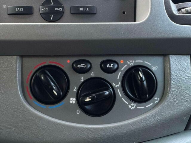 Сірий Опель Віваро, об'ємом двигуна 2.5 л та пробігом 160 тис. км за 7500 $, фото 18 на Automoto.ua