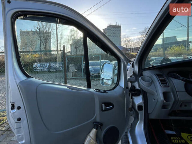 Сірий Опель Віваро, об'ємом двигуна 2 л та пробігом 404 тис. км за 7300 $, фото 13 на Automoto.ua