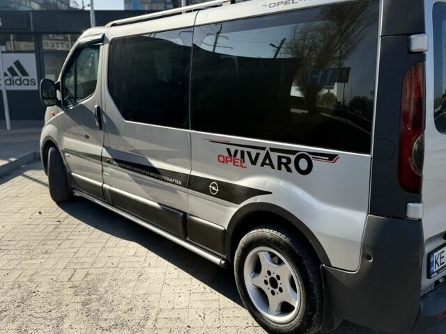 Сірий Опель Віваро, об'ємом двигуна 2 л та пробігом 312 тис. км за 9999 $, фото 3 на Automoto.ua