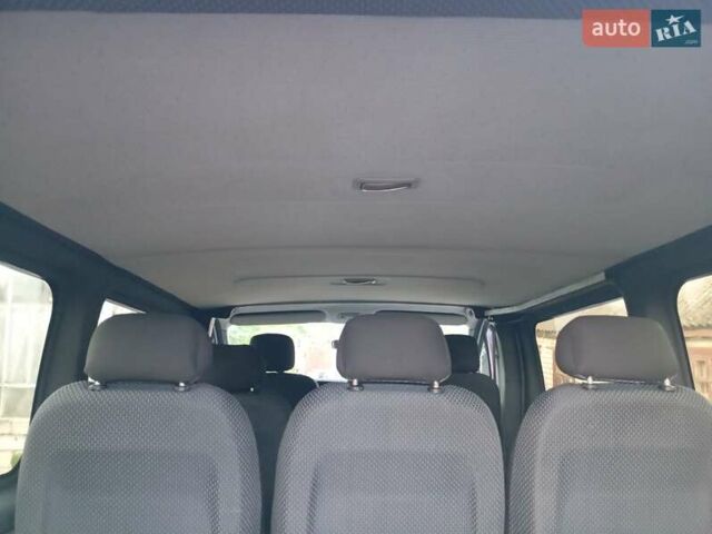 Серый Опель Виваро, объемом двигателя 2 л и пробегом 416 тыс. км за 10200 $, фото 2 на Automoto.ua