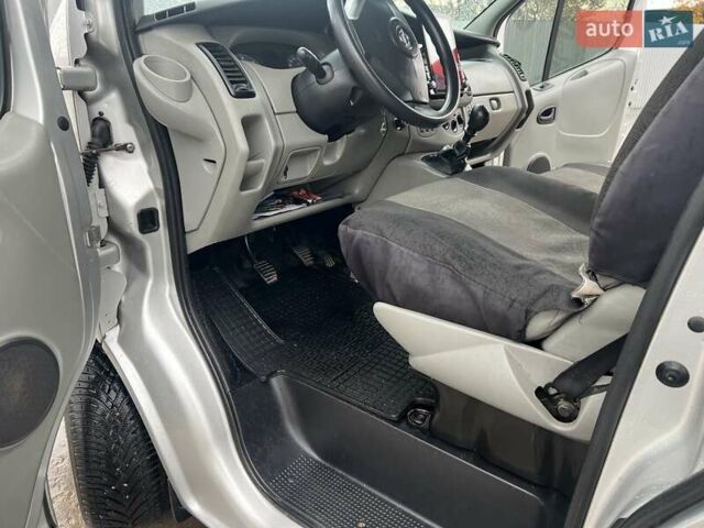 Опель Виваро 2008 в Стрые на Automoto.ua Серый Опель Виваро, объемом двигателя 2 л и пробегом 325 тыс. км за 9900 $, фото 43 на Automoto.ua