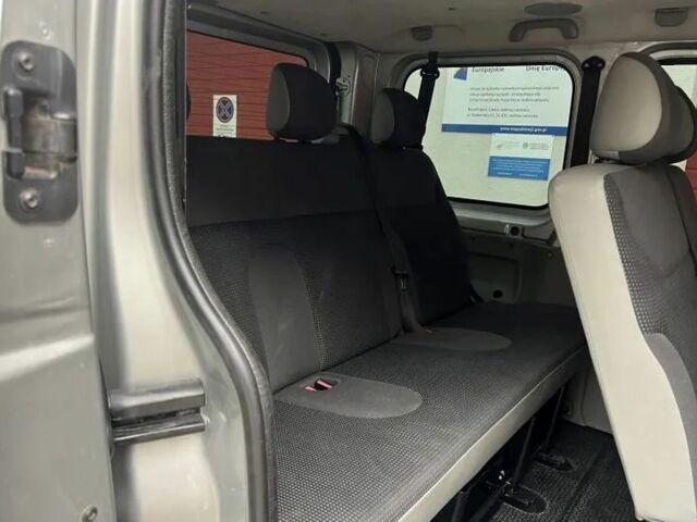 Серый Опель Виваро, объемом двигателя 2 л и пробегом 225 тыс. км за 7100 $, фото 16 на Automoto.ua