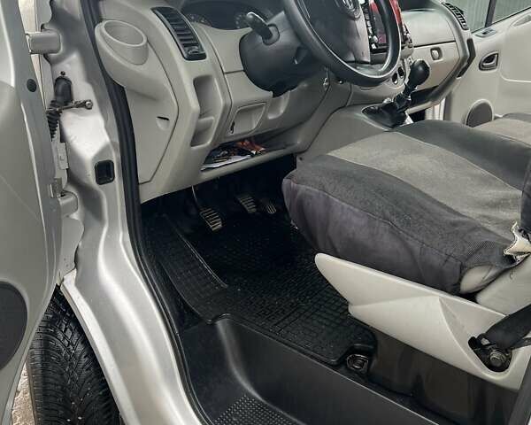 Опель Виваро 2008 в Стрые на Automoto.ua Серый Опель Виваро, объемом двигателя 2 л и пробегом 325 тыс. км за 9900 $, фото 44 на Automoto.ua