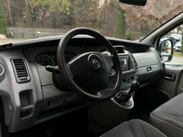 Серый Опель Виваро, объемом двигателя 2 л и пробегом 225 тыс. км за 7100 $, фото 13 на Automoto.ua