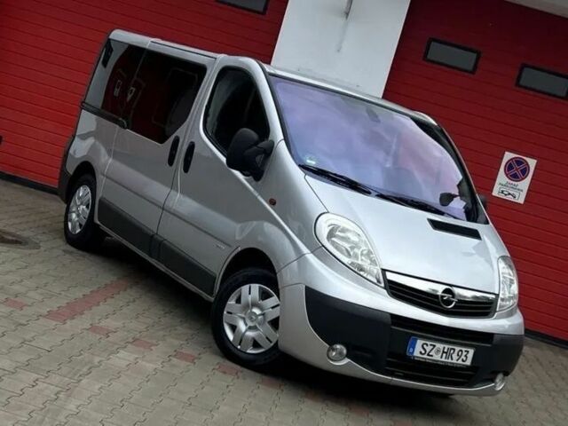 Серый Опель Виваро, объемом двигателя 2 л и пробегом 225 тыс. км за 7100 $, фото 5 на Automoto.ua