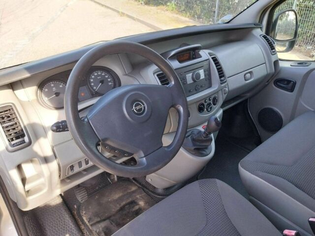 Сірий Опель Віваро, об'ємом двигуна 2 л та пробігом 252 тис. км за 7250 $, фото 7 на Automoto.ua